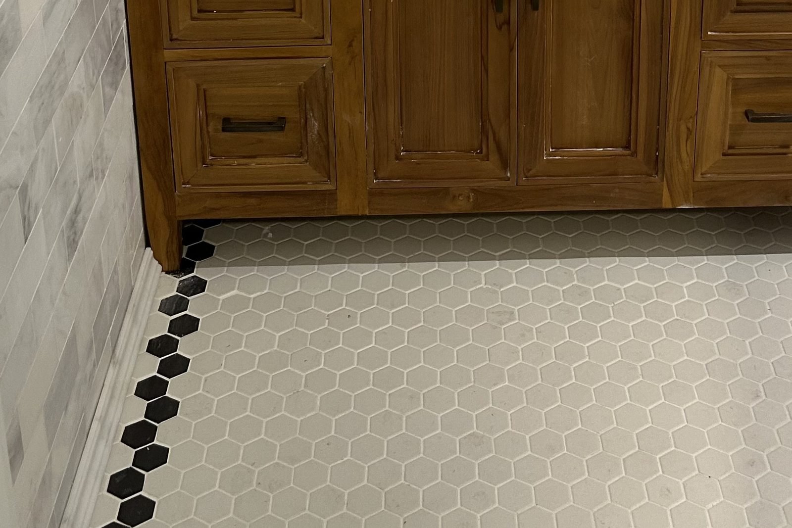 Hexagon mosaic bathroom floor tile